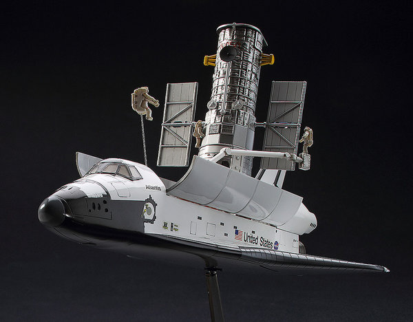 Shuttle Orbiter und Hubble Space Telescope. Hasegawa. 1/200.