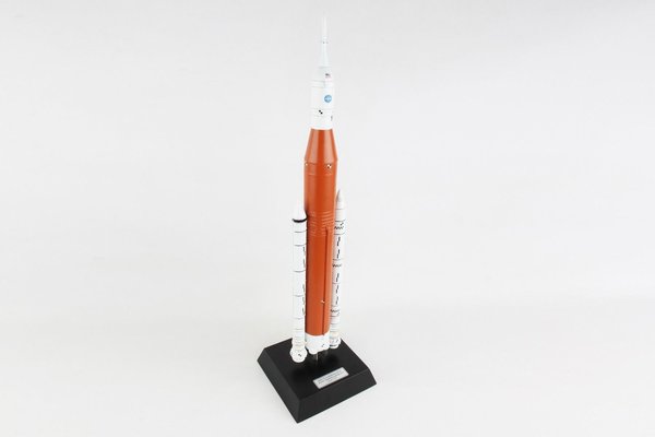 Space Launch System (SLS) mit aktuellem Farbschema. 1/144.