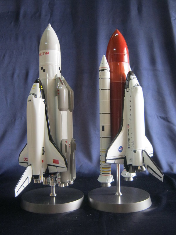 Space Shuttle. Fertigmodell 1/144.