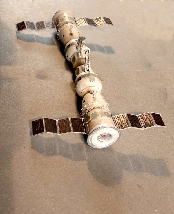 Soyuz 4 & Soyuz 5. ARRA Models 1/144.
