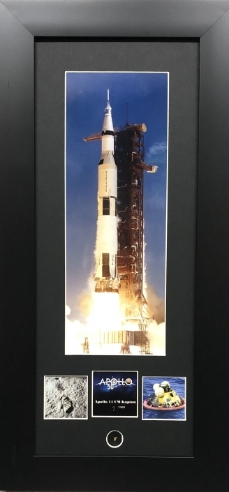 Apollo 11 Saturn V Start. Präsentation mit  Apollo11 CSM Artefakt.