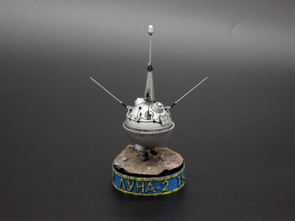 Luna-2.  RedIron-Models 1/35.