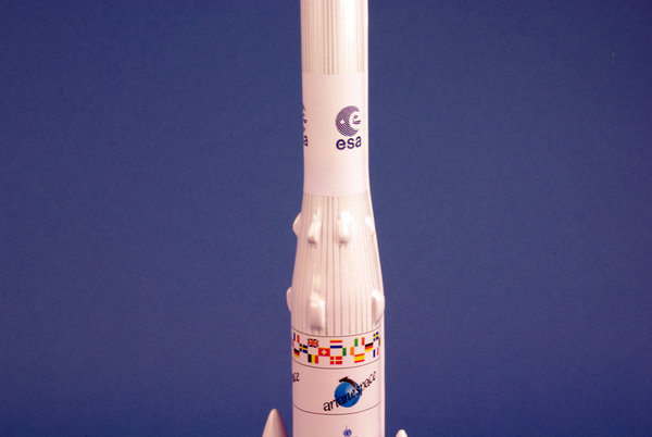 Ariane 4.  1/125.