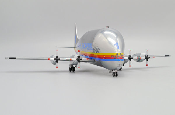 Airbus Industrie Aero-Spacelines 377SGT Super Guppy.  JC Wings. 1/200