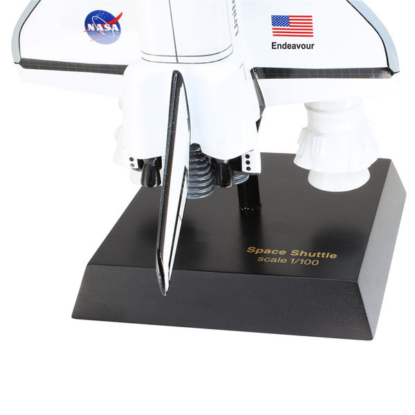 Space Shuttle mit ET & SRB. Fertigmodell 1/100